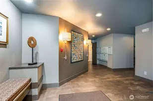 566 Prospect St, Seattle, WA 98109 - Photo 2