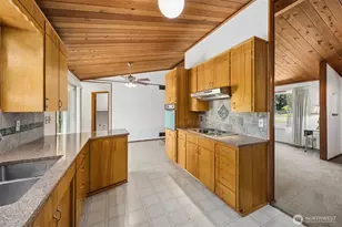 12502 Bingham Ave E, Tacoma, WA 98446 - Photo 12