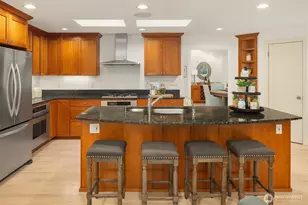 8021 SE 57th St, Mercer Island, WA 98040 - Photo 10