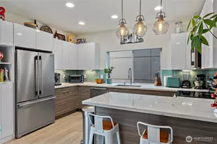 6500 34th Ave SW, Seattle, WA 98126 - Photo 8