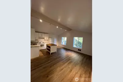10443 17 Avenue SW, Seattle, WA 98146 - Photo 22