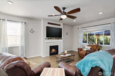 1324 Baker Heights Loop, Bremerton, WA 98312 - Photo 8