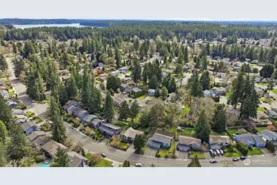 17621 157th Avenue SE, Renton, WA 98058 - Photo 2