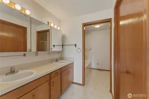 807 SE Sentry Dr, College Place, WA 99324 - Photo 16