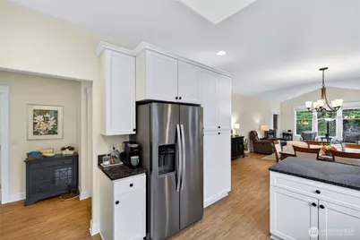 2016 Cascade Court, Anacortes, WA 98221 - Photo 8