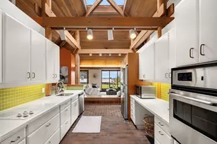 12210 NE 39th St, Bellevue, WA 98005 - Photo 26