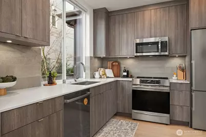 6710 36th Avenue SW #B, Seattle, WA 98126 - Photo 12