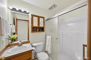 161 W Whidbey Ave, Oak Harbor, WA 98277 - Photo 8