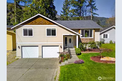 333 Lakeside Drive, Sedro Woolley, WA 98284 - Photo 2