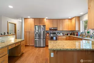 8992 Denise Pl NE, Bremerton, WA 98311 - Photo 8