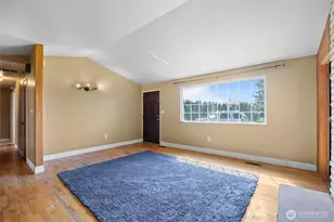 705 N 12th St, Selah, WA 98942 - Photo 6