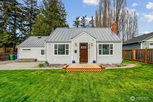950 SE 4th Ave, Oak Harbor, WA 98277 - Photo 2