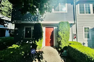 13010 102nd Ln NE, Kirkland, WA 98034 - Photo 2