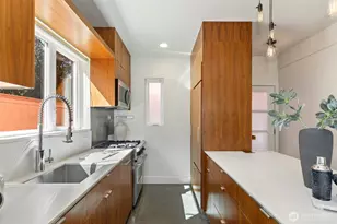 1529 Grandview Pl E, Seattle, WA 98112 - Photo 12