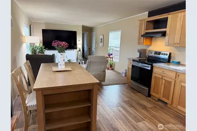 1260 SE Carl Pickle Drive Spc#80, Port Orchard, WA 98366 - Photo 8