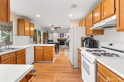 7608 Elm Court SE, Lacey, WA 98503 - Photo 6