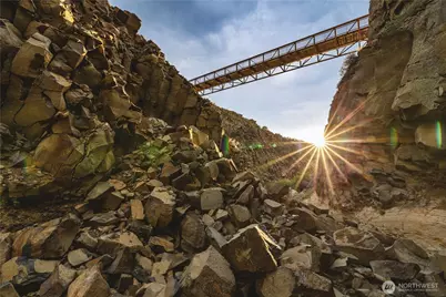 671 Ravens Home Lane, Malaga, WA 98828 - Photo 34