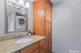 2201 3rd Ave, Seattle, WA 98121 - Photo 28