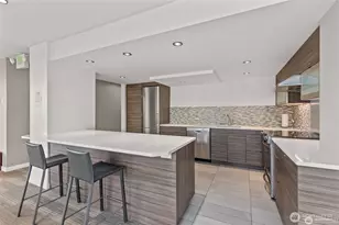 2201 3rd Ave, Seattle, WA 98121 - Photo 34