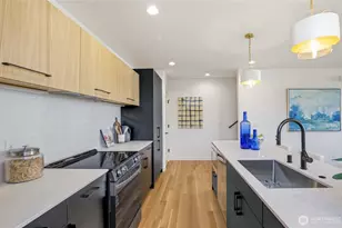 3646 Greenwood Ave N, Seattle, WA 98103 - Photo 14