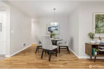 7600 SE 29th St #311, Mercer Island, WA 98040 - Photo 8