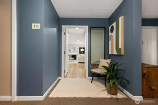 7600 SE 29th St, Mercer Island, WA 98040 - Photo 2