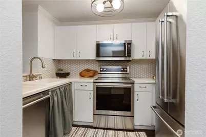 2244 13th Ave W #206, Seattle, WA 98119 - Photo 16