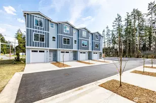 945 NW Heller St, Oak Harbor, WA 98277 - Photo 32