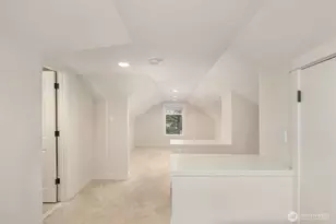 20802 SE 34th St, Sammamish, WA 98075 - Photo 6