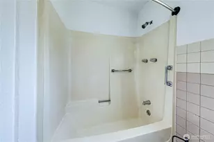 2016 W 10th St, Port Angeles, WA 98363 - Photo 20