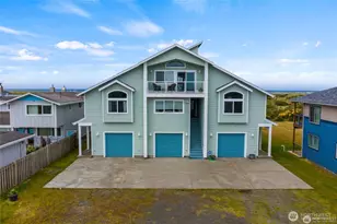 1029 S Sand Dune Ave SW, Ocean Shores, WA 98569 - Photo 2