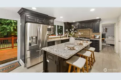 18505 NE 26th Street, Redmond, WA 98052 - Photo 12