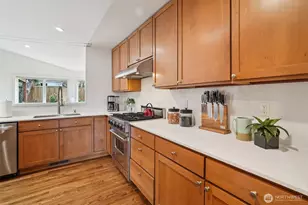 1017 N 31st St, Renton, WA 98056 - Photo 8