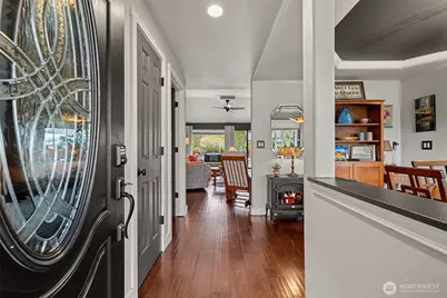 108 S 28th Street, Mount Vernon, WA 98274 - Photo 4