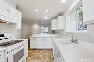 1319 NW Slate Ln, Silverdale, WA 98383 - Photo 10