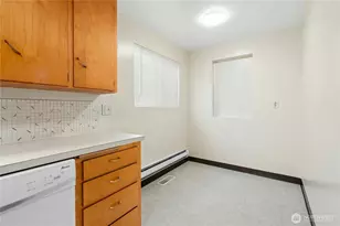 9052 12th Ave NW, Seattle, WA 98117 - Photo 8