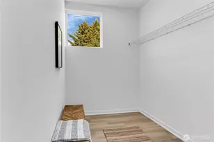 631 W Emerson St, Seattle, WA 98119 - Photo 14