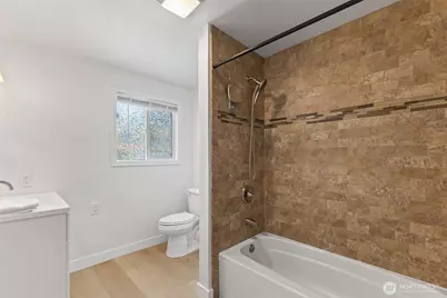 3118 Deer Island Drive E, Lake Tapps, WA 98391 - Photo 8