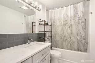 220 SW Clark St, Issaquah, WA 98027 - Photo 12