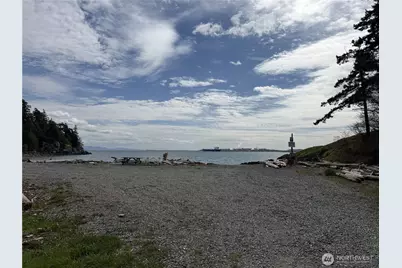 7670 Holiday Boulevard, Anacortes, WA 98221 - Photo 14