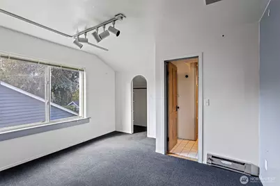 2422 E Louisa Street, Seattle, WA 98112 - Photo 12