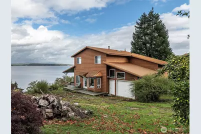 26 E Port Gardner Dr, Everett, WA 98206 - Photo 2
