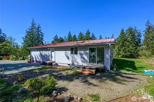 614 Richardson Ct, Oak Harbor, WA 98277 - Photo 6