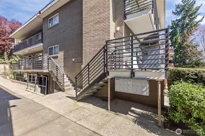 1430 NW 59th Street #202, Seattle, WA 98107 - Photo 2