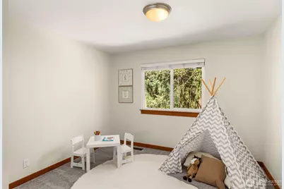 1759 Newport Avenue NE, Renton, WA 98056 - Photo 18