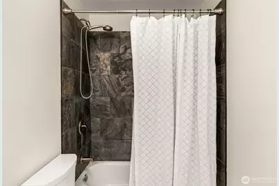 1759 Newport Avenue NE, Renton, WA 98056 - Photo 22