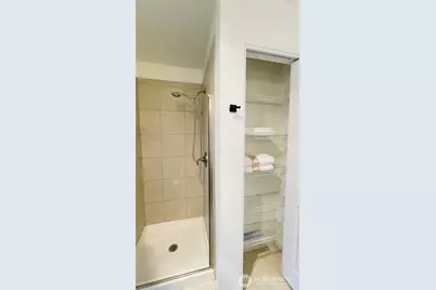 2424 S 41st Street #B526, Tacoma, WA 98406 - Photo 8