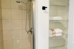 2424 S 41st St, Tacoma, WA 98406 - Photo 8