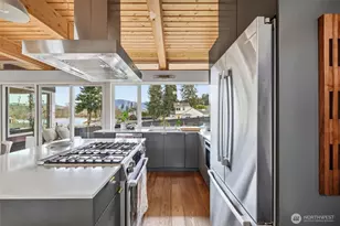 19523 SE 51st St, Issaquah, WA 98027 - Photo 8