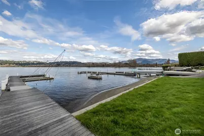 19523 SE 51st Street, Issaquah, WA 98027 - Photo 2